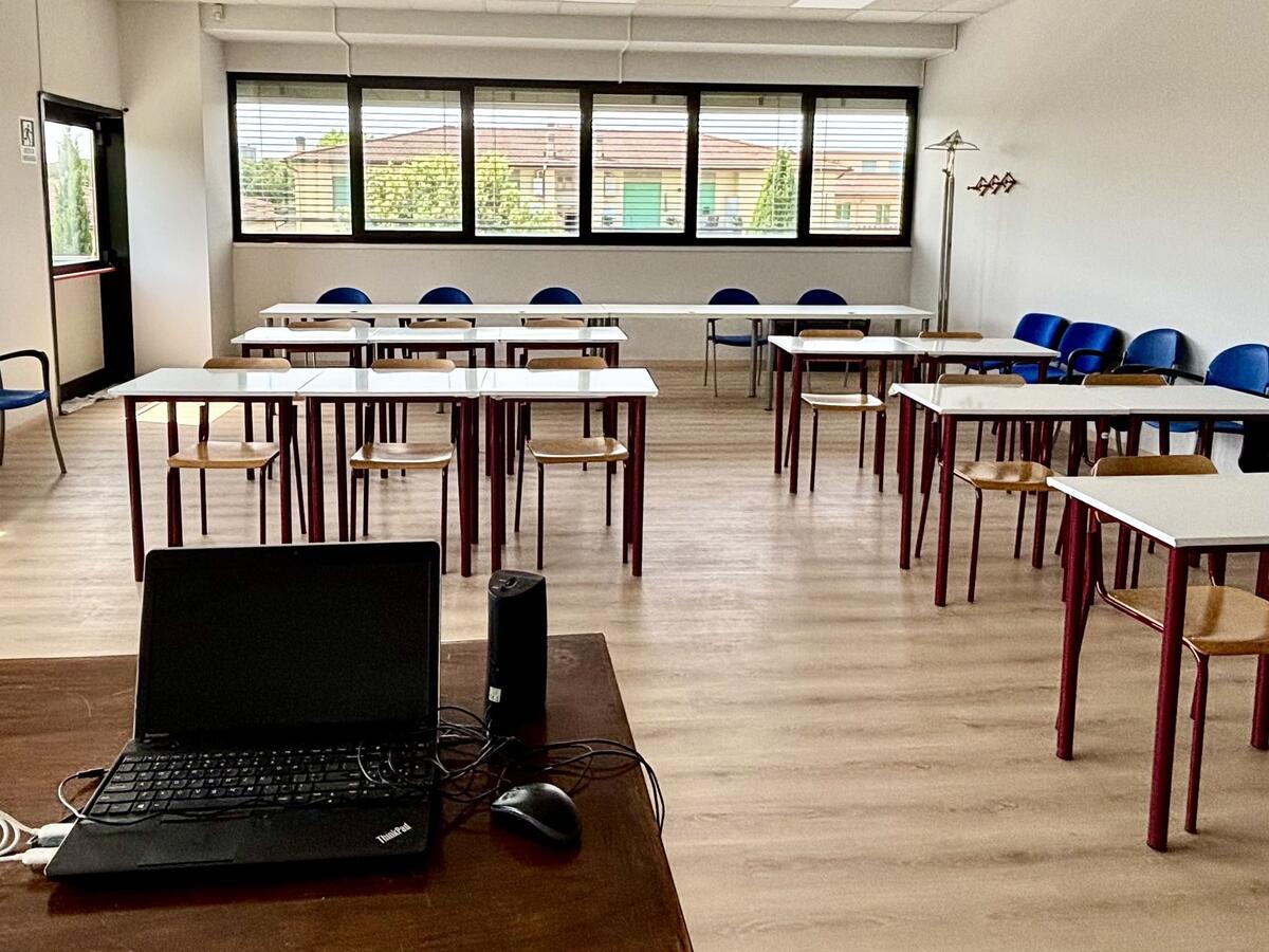 Aula Multimediale cattedra - immagine 1