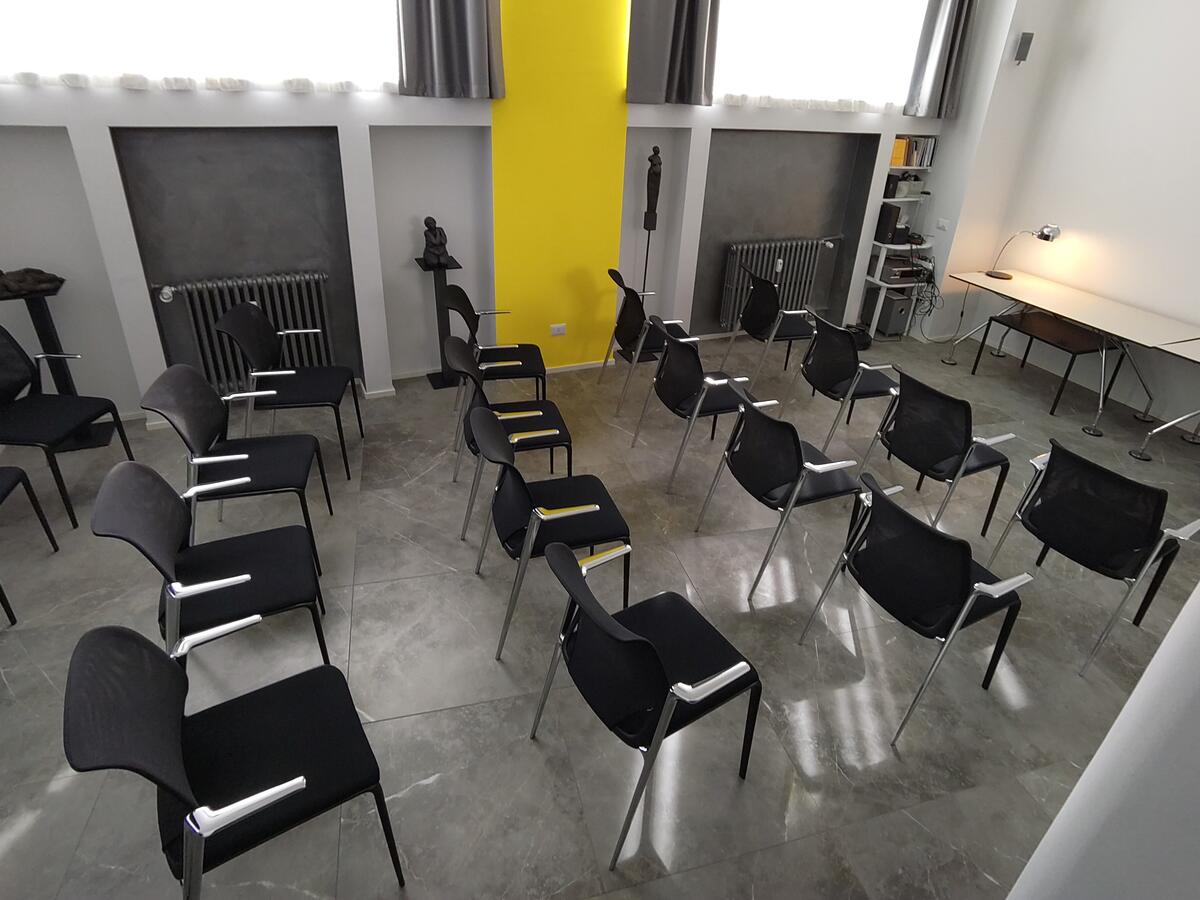 Disposizione a conferenza - immagine 5